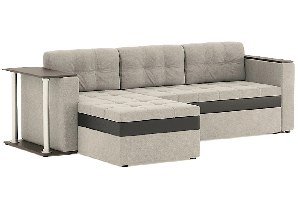 Человек работает дома